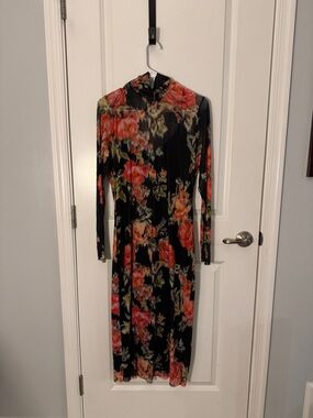Steve Madden Black Floral Mock Neck Long Sleeve Midi Dress